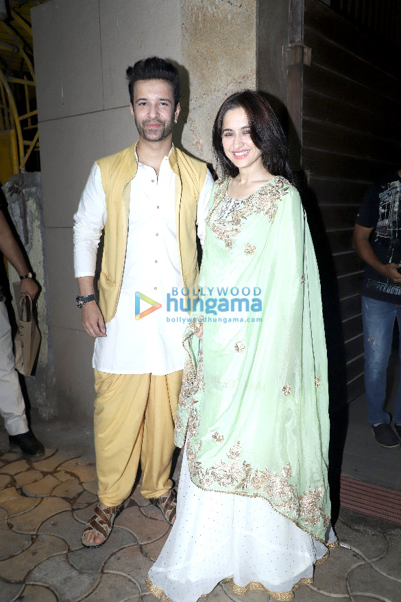 photos esha gupta sunny leone iulia vantur and others grace raza beigs eid bash 9