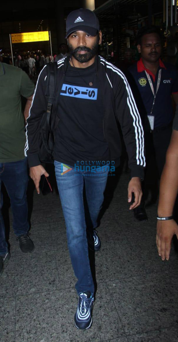 photos hrithik roshan dhanush and others snapped at the airport 6