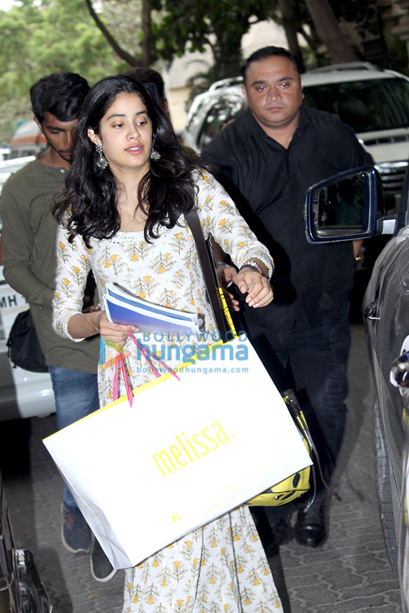photos jacqueline fernandez and janhvi kapoor snapped in mumbai 2
