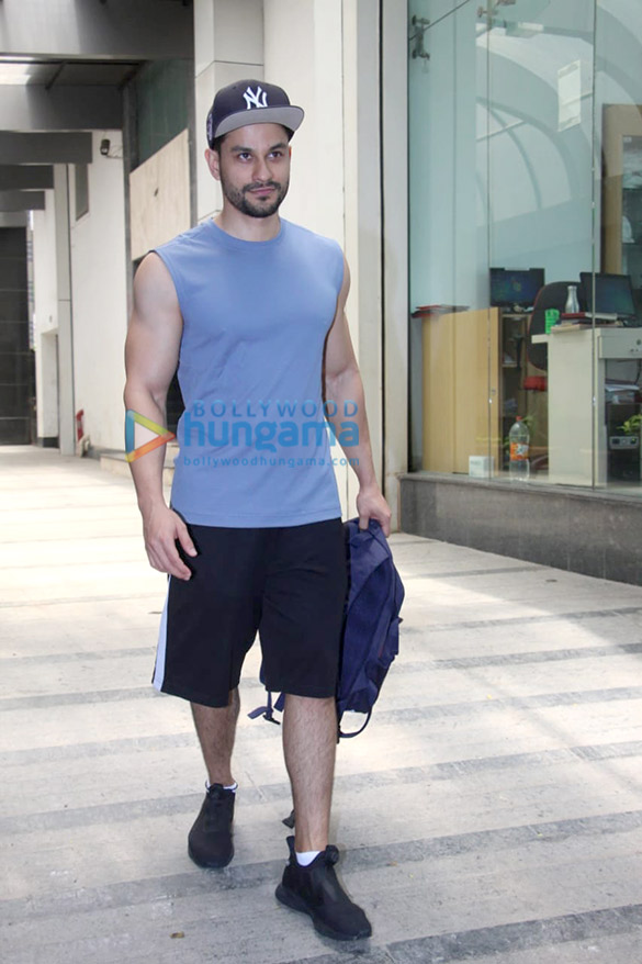 photos janhvi kapoor yami gautam and kunal khemu spotted at the gym 3