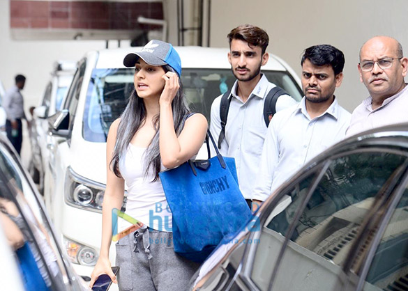 photos kiara advani snapped at the old dharma office 5