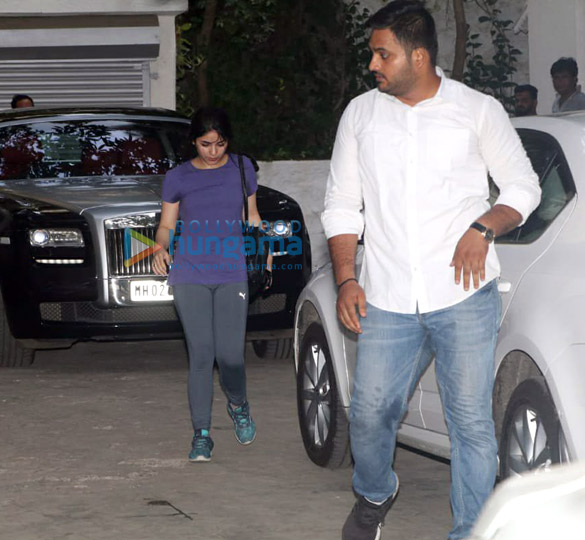 photos priyanka chopra jonas zaira wasim and farhan akhtar snapped during a shoot in bandra 4