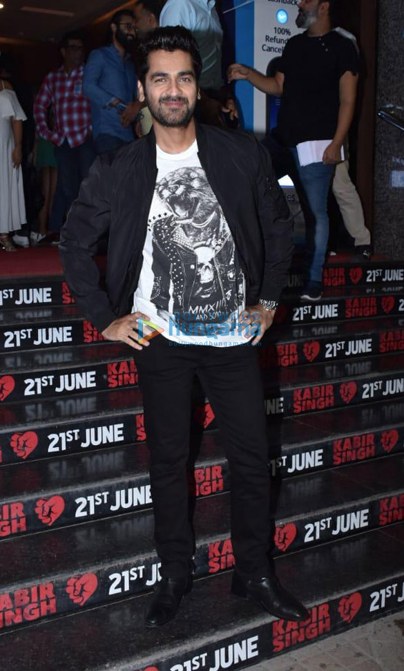 photos shahid kapoor kiara advani pankaj kapoor and others grace the special screening of kabir singh 9