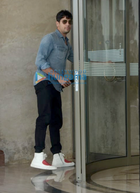 photos sidharth malhotra spotted at taj lands end 1
