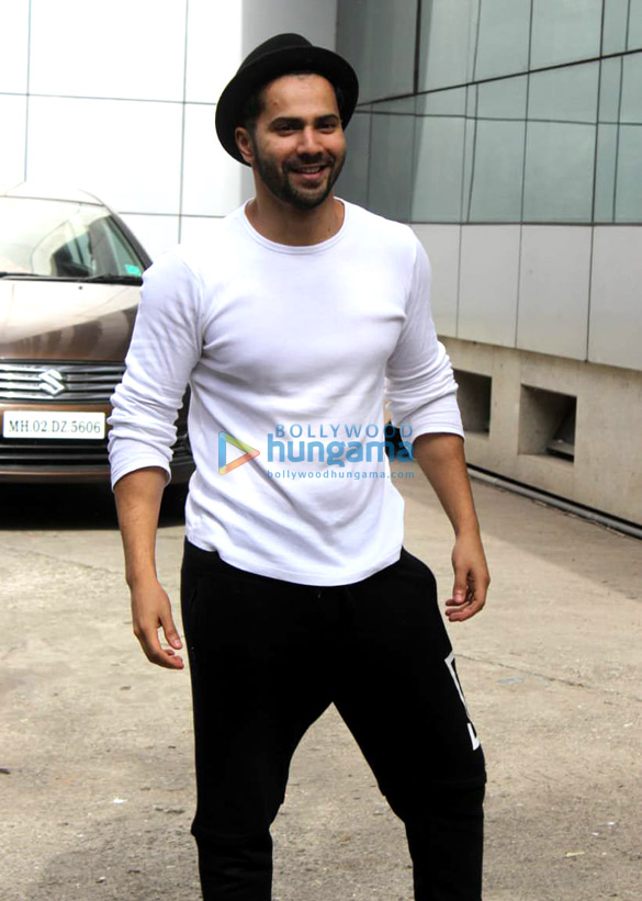 photos varun dhawan spotted at house of dance 3