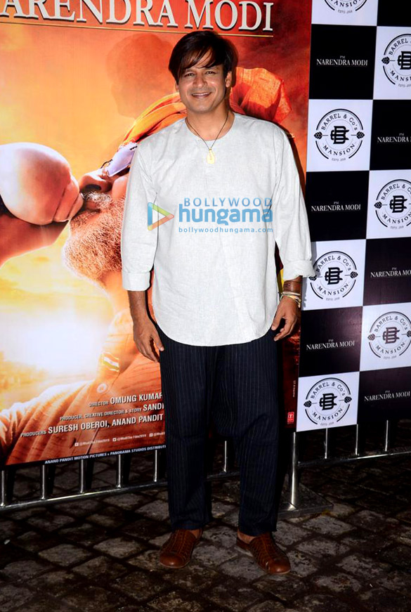 vivek oberoi barkha bishit sengupta and darshan kumaar grace the success party of pm narendra modi 3