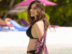 Throwback Thursday: Sophie Choudry heats it up in a black bikini in Maldives!