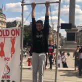Here's how Akshay Kumar is making quick 100 pounds (watch video)
