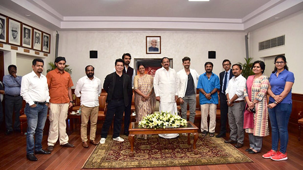 Hrithik Roshan, Sajid Nadiadwala and Super 30 team meet Vice President of India Venkaiah Naidu Hrithik Roshan, Sajid Nadiadwala and Super 30 team meet Vice President of India Venkaiah Naidu
