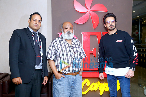 jimmy sheirgill and saurabh shukla promote family of thakurganj at carnival cinemas at tgip mall in noida 3