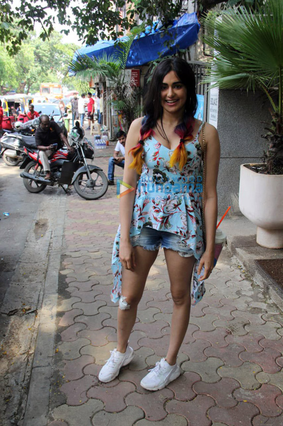 photos adah sharma spotted at sequel in bandra 3