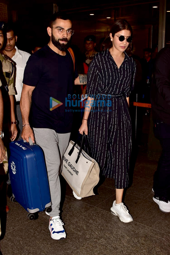 photos akshay kumar pooja hegde anil kapoor and others snapped at the airport2 2