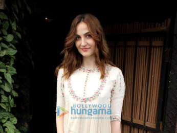 Photos: Elli AvrRam spotted in Versova