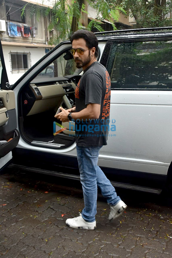 photos emraan hashmi snapped in juhu 1