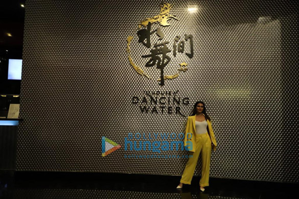 photos fatima sana shaikh snapped interacting with artists from house of dancing water 3