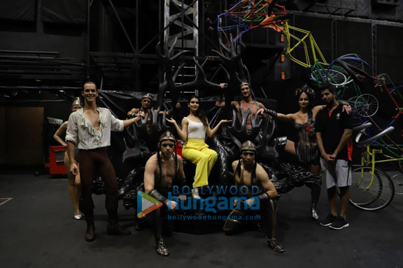Photos: Fatima Sana Shaikh snapped interacting with artists from House of Dancing Water