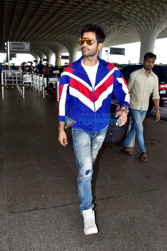 photos ileana dcruz vaani kapoor and others snapped at the airport 4
