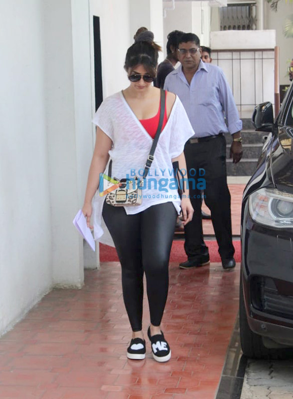 photos ileana dcruz spotted at clinic in bandra 3
