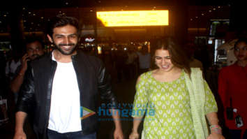 Photos: Kartik Aaryan, Sara Ali Khan, Sunny Leone and others snapped at the airport