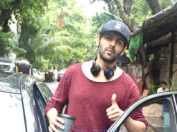 Photos: Kartik Aaryan snapped at dance class in Juhu