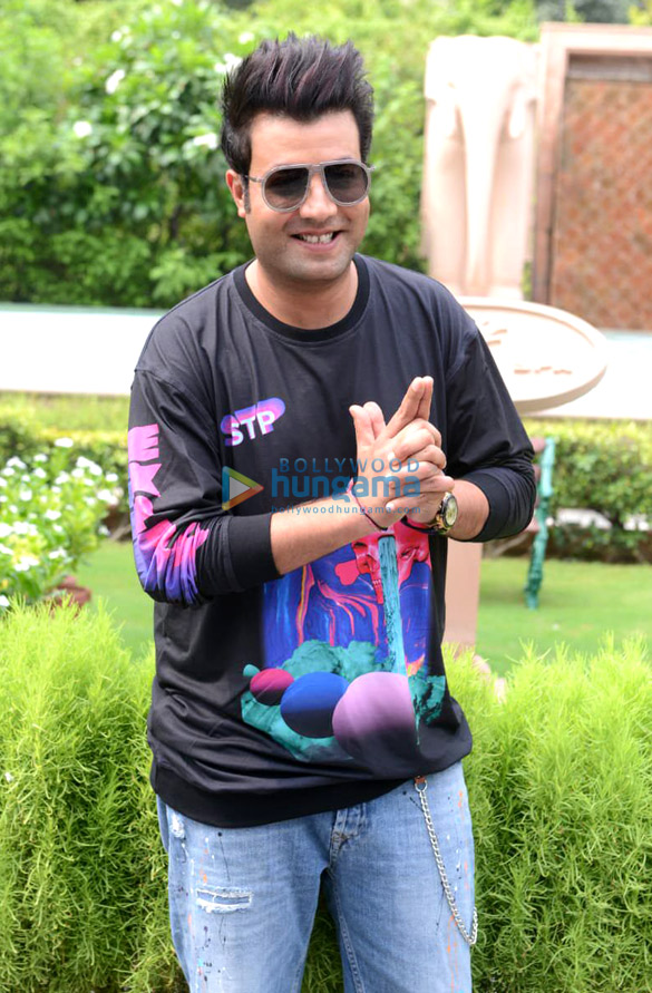 photos kriti sanon diljit dosanjh and varun sharma snapped during arjun patiala promotions at imperial hotel new delhi 4