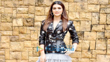 Photos: Kriti Sanon and Diljit Dosanjh snapped promoting their film ‘Arjun Patiala’ in Juhu