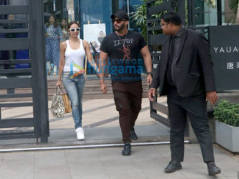 Photos: Malaika Arora and Arjun Kapoor snapped at Nara Thai, BKC