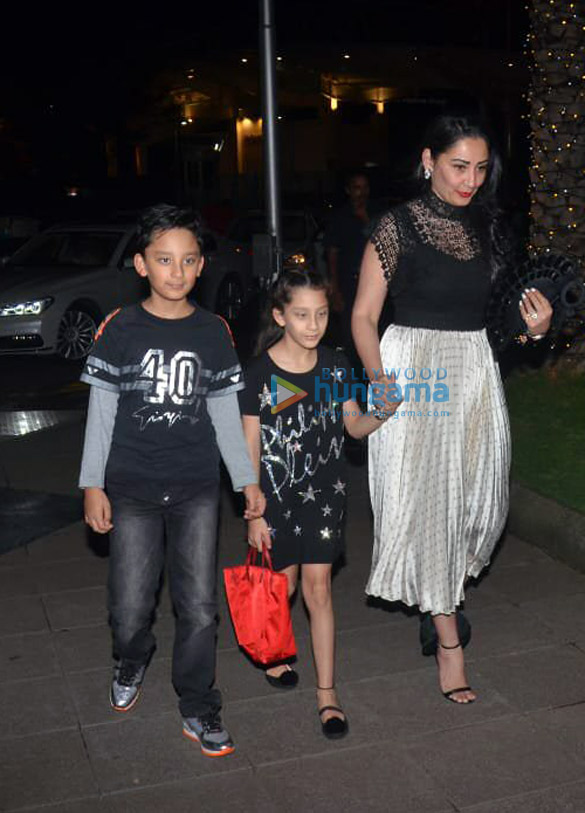 photos manyata dutt spotted with her kids at yauatcha in bkc 3 2