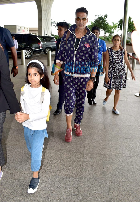 photos nushrat bharucha karisma kapoor and others snapped at the airport1