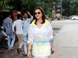 Photos: Parineeti Chopra spotted at Kromakay salon in Juhu