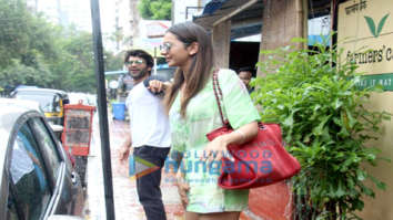 Photos: Rakul Preet Singh snapped at Farmers Cafe