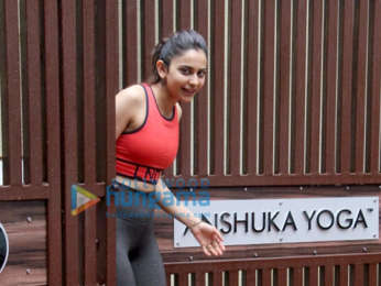 Photos: Rakul Preet Singh spotted at Anshuka Yoga classes in Bandra