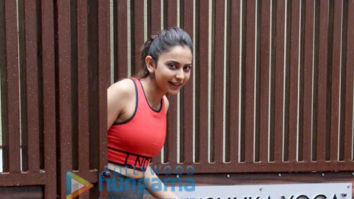 Photos: Rakul Preet Singh spotted at Anshuka Yoga classes in Bandra