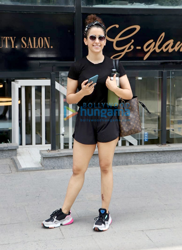 Photos: Sanya Malhotra snapped at I Think Fitness in Bandra Photos: Sanya Malhotra snapped at I Think Fitness in Bandra