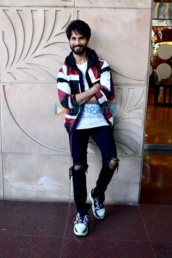 photos shahid kapoor snapped at novotel in juhu 3