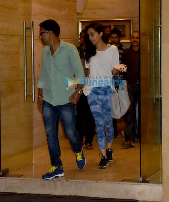 Photos: Shraddha Kapoor spotted at a recording studio in Khar Photos: Shraddha Kapoor spotted at a recording studio in Khar