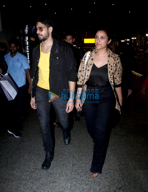 photos sidharth malhotra and parineeti chopra snapped at the airport 2