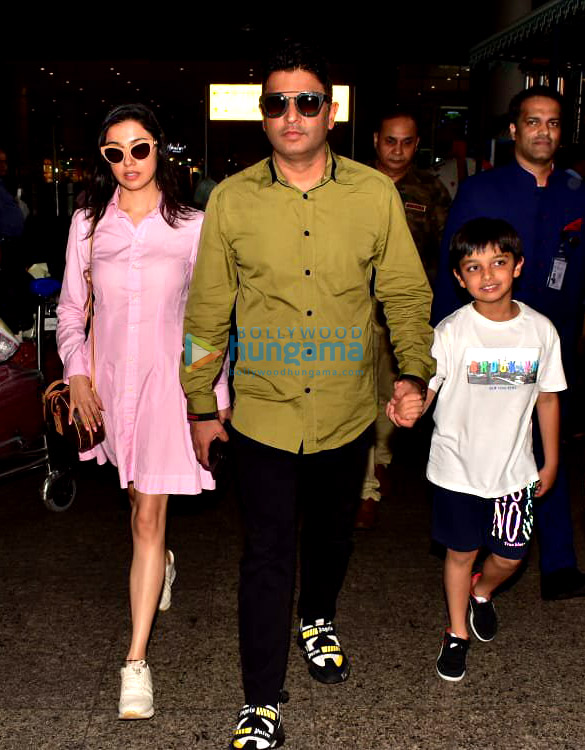 photos sonakshi sinha varun sharma and others snapped at the airport 12