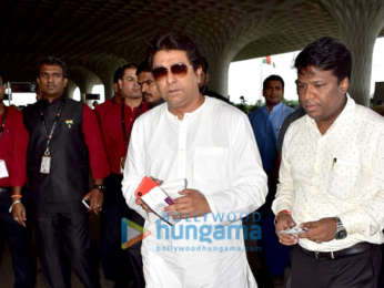 Photos: Akshay Kumar, Sonakshi Sinha, Varun Sharma and others snapped at the airport