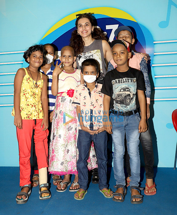photos taapsee pannu attends a meet and greet organised for children battling cancer 1