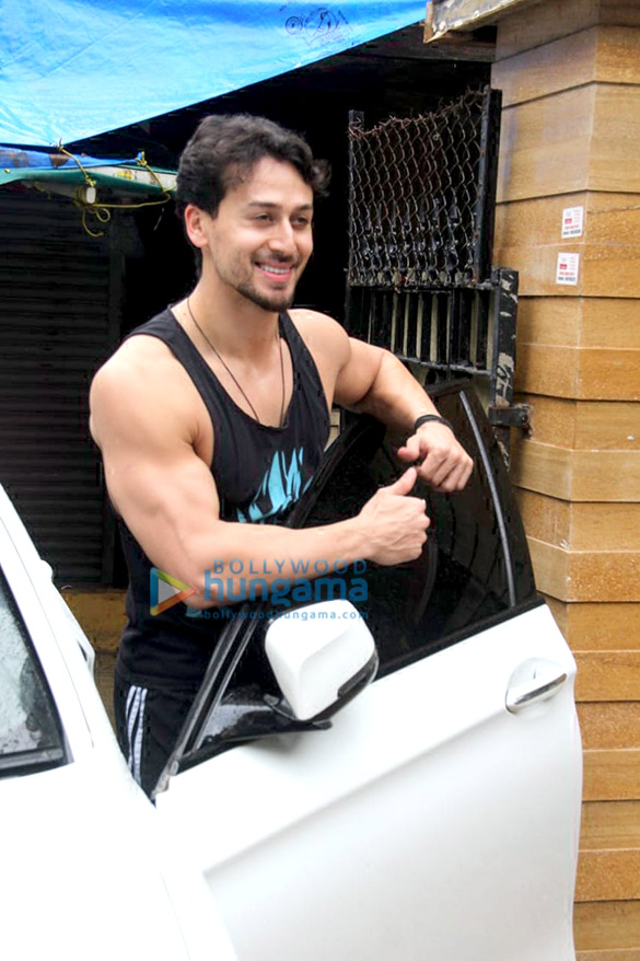photos tiger shroff snapped outside the gym 3