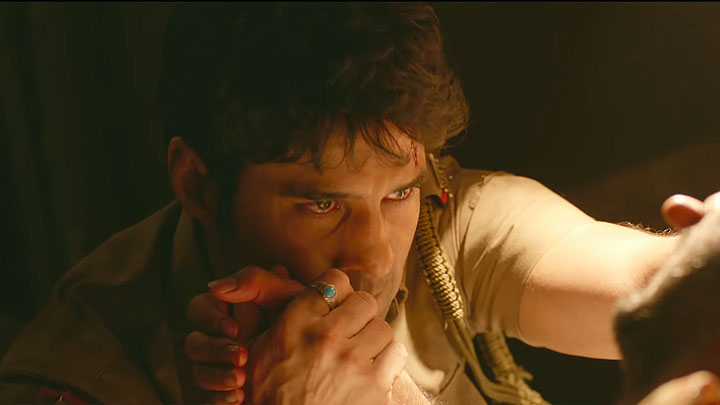 Pranaam: Trailer | Rajeev Khandelwal, Sameeksha Singh, Atul Kulkarni Pranaam: Trailer | Rajeev Khandelwal, Sameeksha Singh, Atul Kulkarni