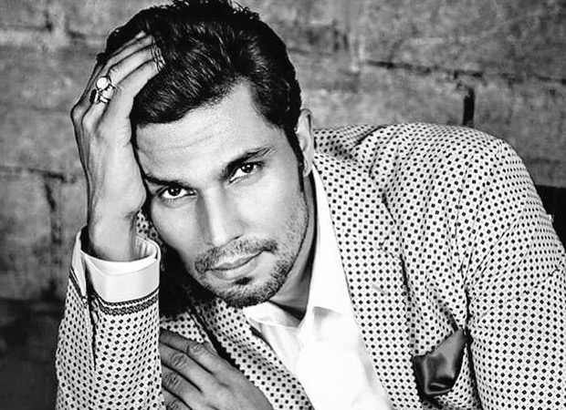 Randeep Hooda proves that he has a heart of gold; helps a social worker in distress