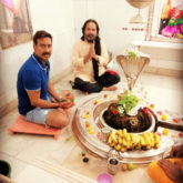 THIS pic of AJAY DEVGN’S casual attire in a religious place has gone viral leading to social media trolling!