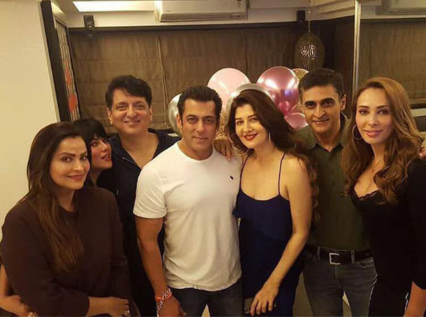 Salman Khan celebrates Sangeeta Bijlani’s birthday in style along with friends Iulia Vantur, Daisy Shah, Mohnish Bahl and others