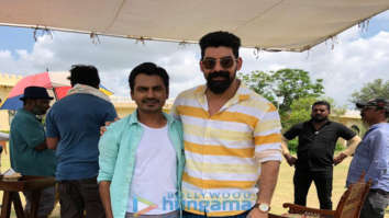 on the sets of the movie Bole Chudiyan