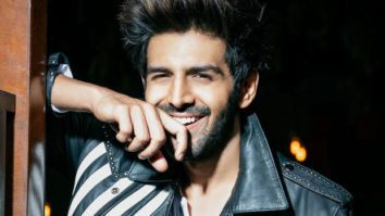 Kartik Aaryan teaches us how to drink mango shake in a mature way in this hilarious video Kartik Aaryan teaches us how to drink mango shake in a mature way in this hilarious video