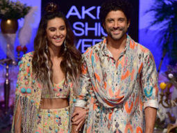 LFW Farhan & Shibani Dandekar on ramp for Payal Singhal show