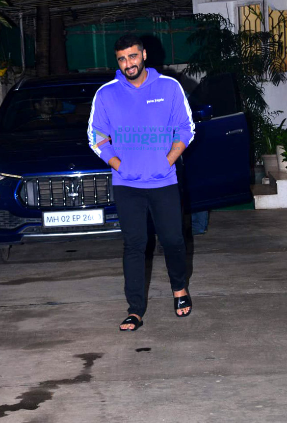 photos arjun kapoor snapped at a dubbing studio in juhu 3