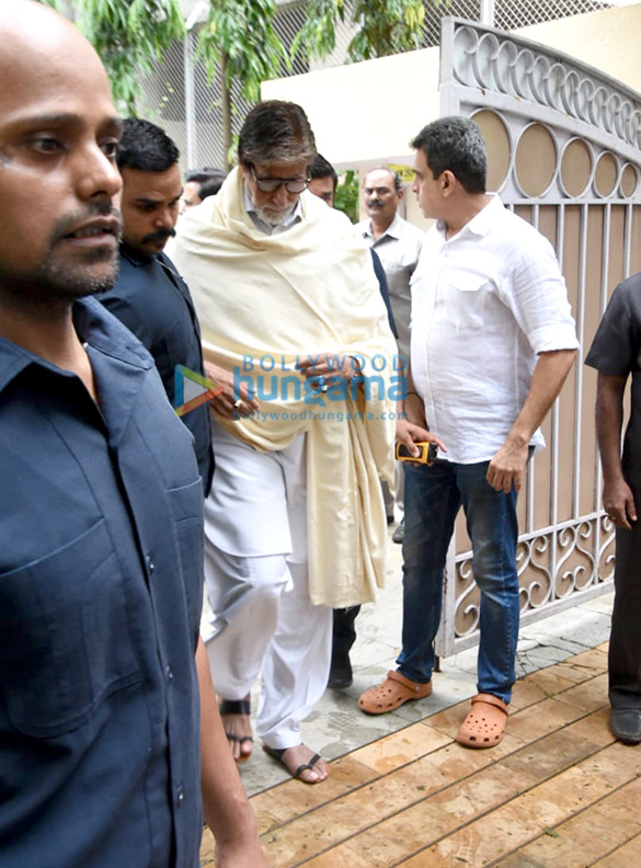 photos celebs attend hrithik roshans grandfather j om prakashs funeral 1